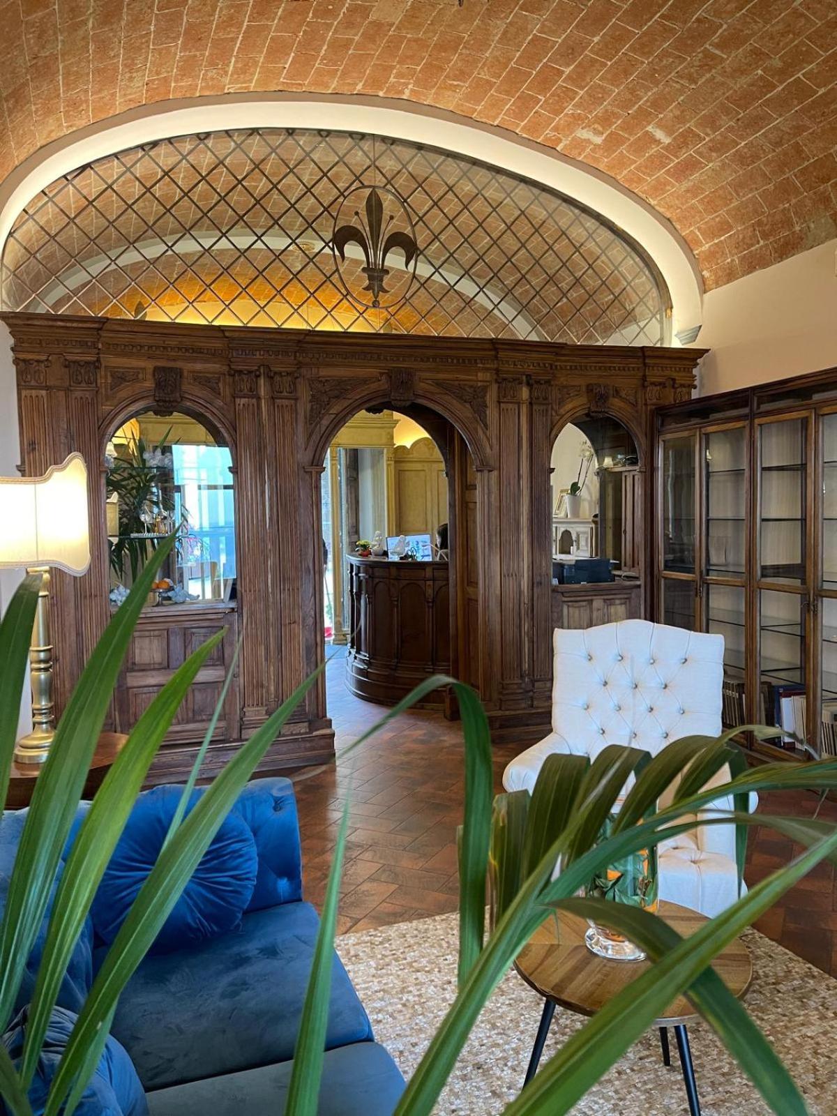 Quattro Gigli Hotel Montopoli in Val dʼArno Extérieur photo