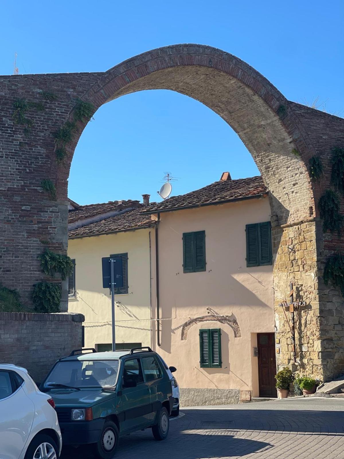 Quattro Gigli Hotel Montopoli in Val dʼArno Extérieur photo