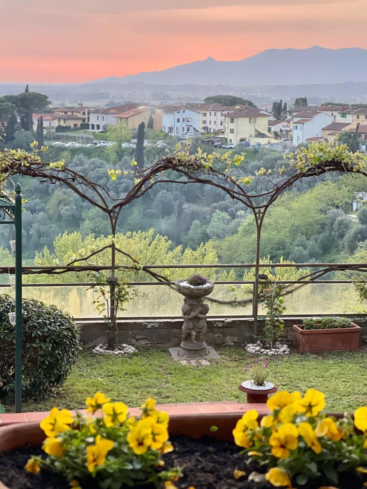 Quattro Gigli Hotel Montopoli in Val dʼArno Extérieur photo